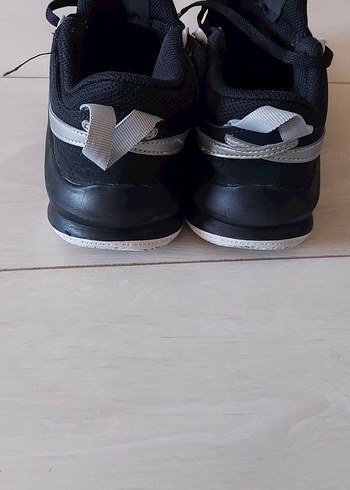 Nike Nike Siyah Basketbol Ayakkabısı Velcro Bantlı