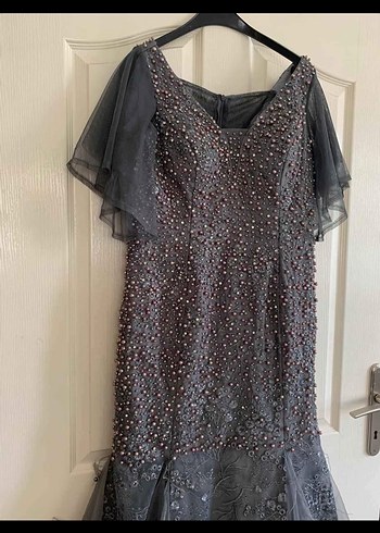 Gri V Yaka Nakışlı Uzun Abiye Elbise - Görsel 2