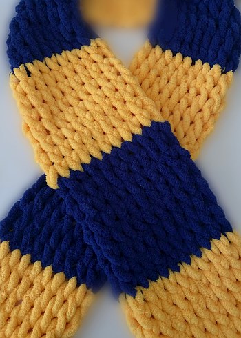 Fenerbahçeli orta boy kalpli yastık/yetişkin atkı takımı - Görsel 2