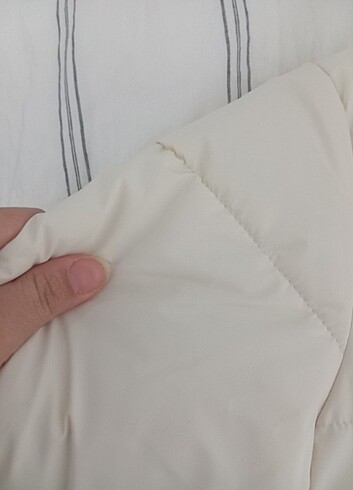 Şişme mont kırık beyaz