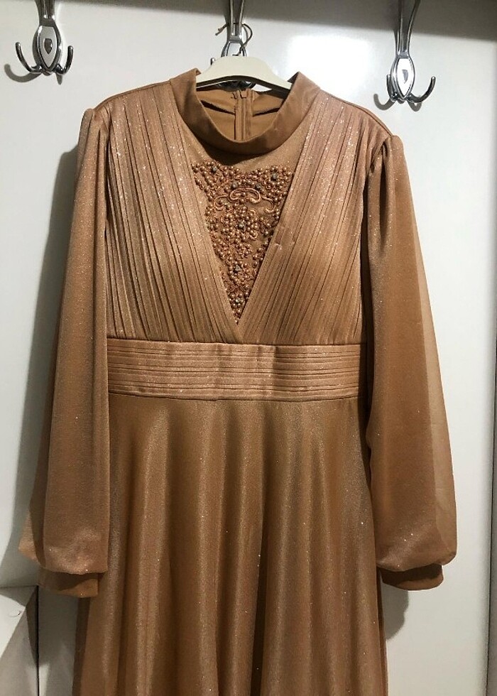 Kadın uzun abiye elbise  - Görsel 2