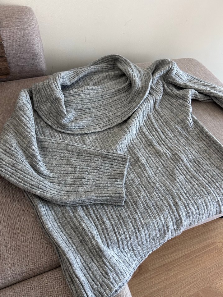 Gri Madonna Yaka Kadın Kazak - Görsel 5