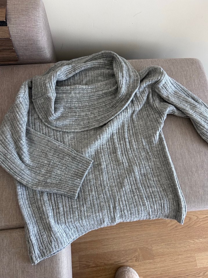 Gri Madonna Yaka Kadın Kazak - Görsel 4