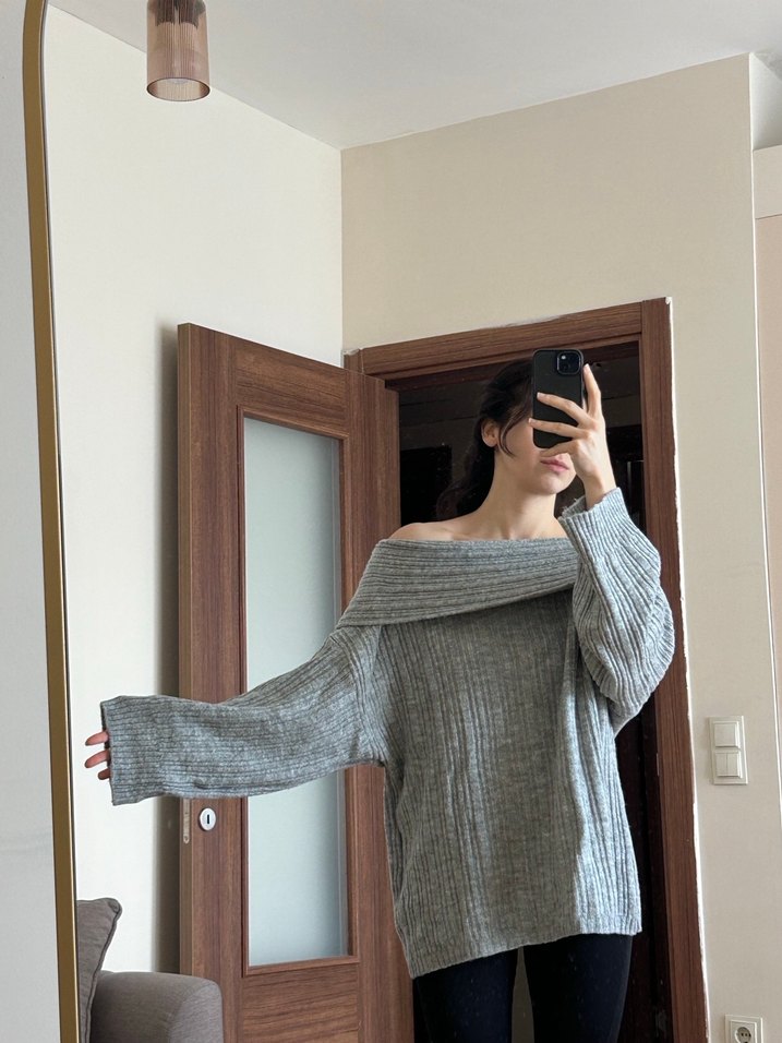 Gri Madonna Yaka Kadın Kazak - Görsel 2