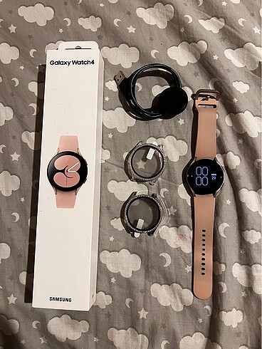 Samsung Galaxy Watch4 40 mm akıllı kol saati pembe