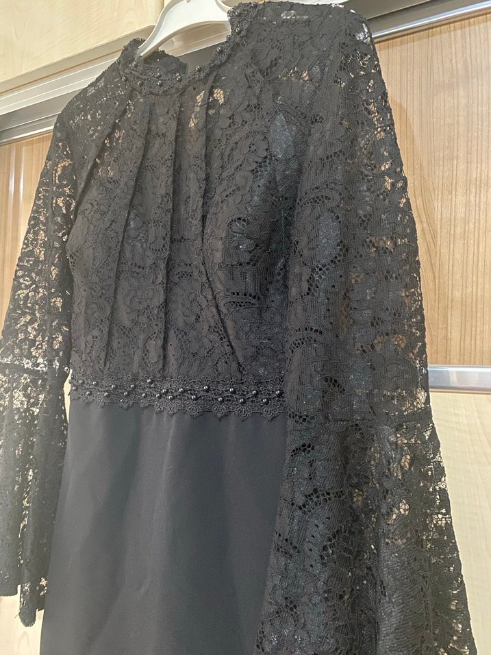 Dantel Detaylı Siyah Midi Elbise - Görsel 3