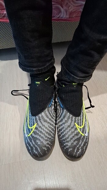 Nike krampon markalı ve orijinal