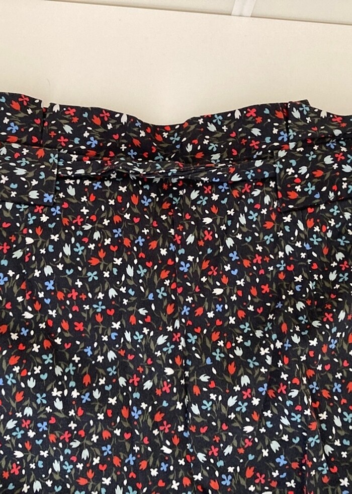 Zara Çiçekli Kuşaklı Pantolon - Görsel 3