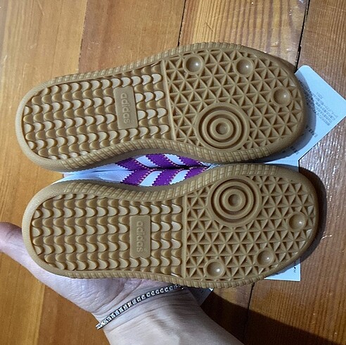 25 Beden beyaz Renk adidas samba orijinal , etiketli