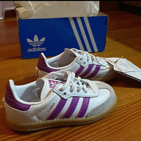 Adidas orijinal , etiketli adidas samba