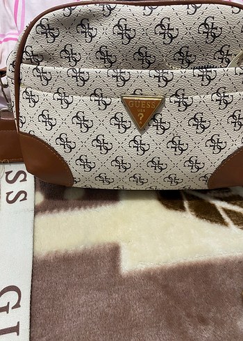 Guess Kadın Kahverengi Baskılı Çapraz Çanta Fermuar takılacak - Görsel 2