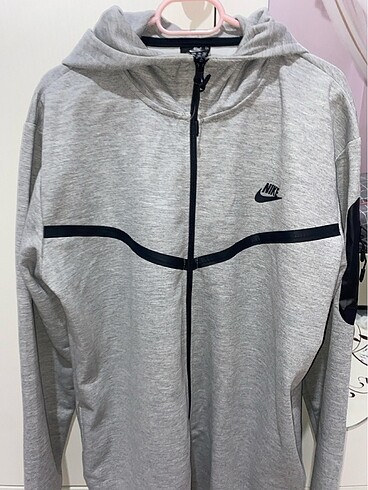 l Beden gri Renk gri eski sezon nike tech