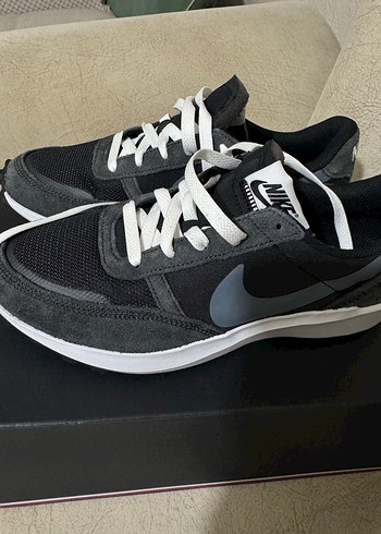 Nike Siyah Beyaz Spor Ayakkabi