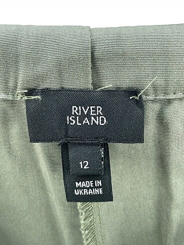 40 Beden yeşil Renk River Island Düz Kesim %70 İndirimli.
