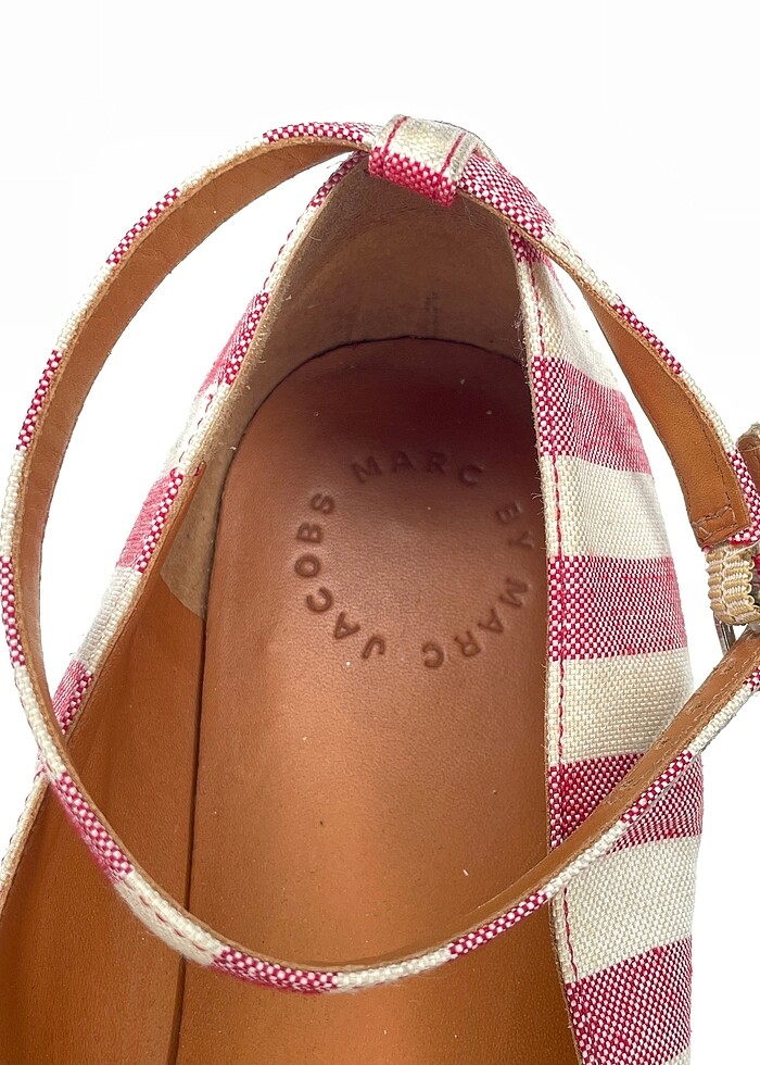 Marc Jacobs Babet %70 İndirimli. - Görsel 4