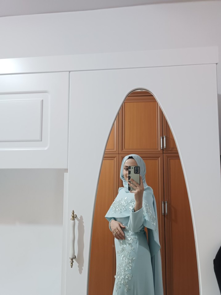 Nakışlı Uzun Kollu Mavi Abiye Elbise - Görsel 4