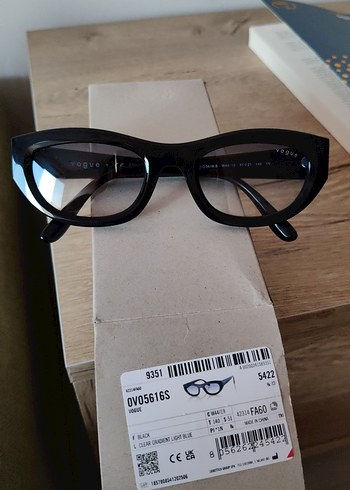 Vogue Kadın Siyah Gözlük - Görsel 3