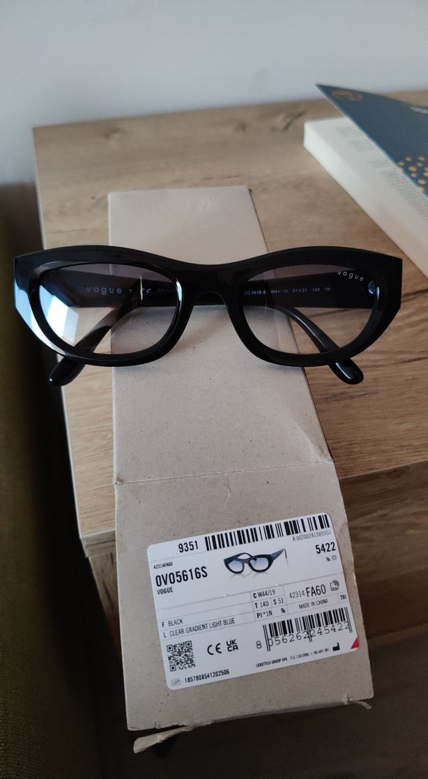 Vogue Kadın Siyah Gözlük - Görsel 3