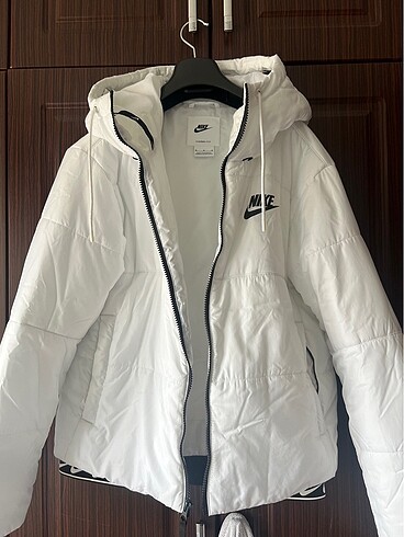 Nike şişme mont
