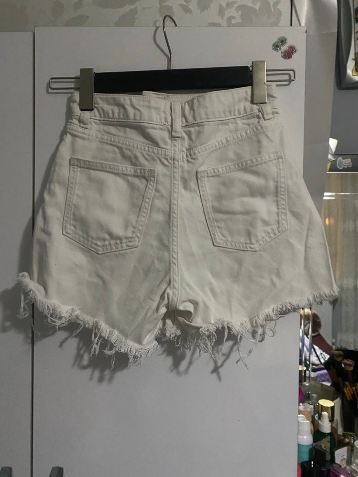 Beyaz Mini Kot Şort - Görsel 2