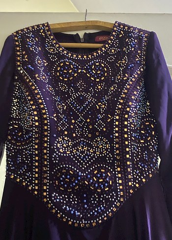 Uzun Kollu Mor İşlemeli Abiye Elbise - Görsel 2