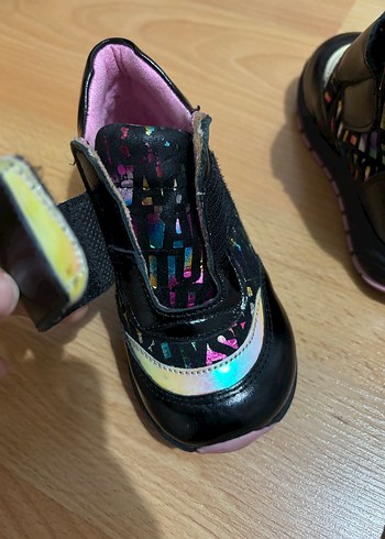 Kız Çocuk Siyah Çok Renkli Spor Ayakkabı bot - Görsel 6