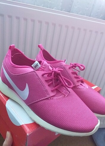 Nike spor ayakkabı 