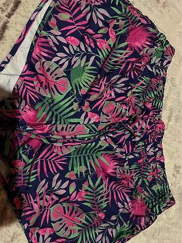 LC Waikiki LC Waikiki kadın deniz şortu