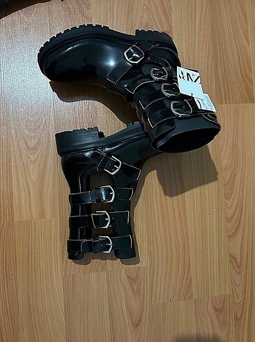 41 Beden siyah Renk Zara bot