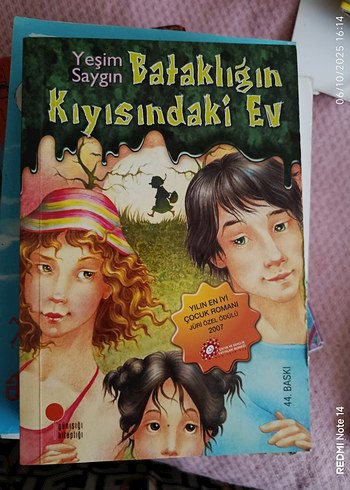 Bataklığın Kıyısındaki Ev - Yeşim Saygın