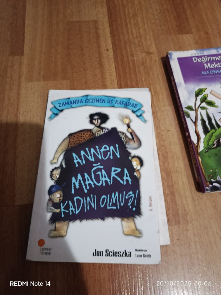 Zamanda Gezen Üç Kafadar - Annen Mağara Kadını Olmuş - Görsel 2