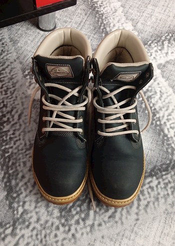 Gri Erkek Bot - Görsel 2