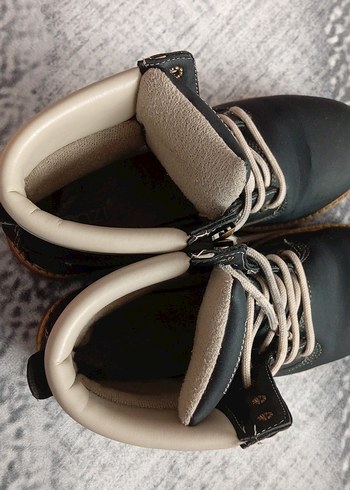 Gri Erkek Bot - Görsel 7