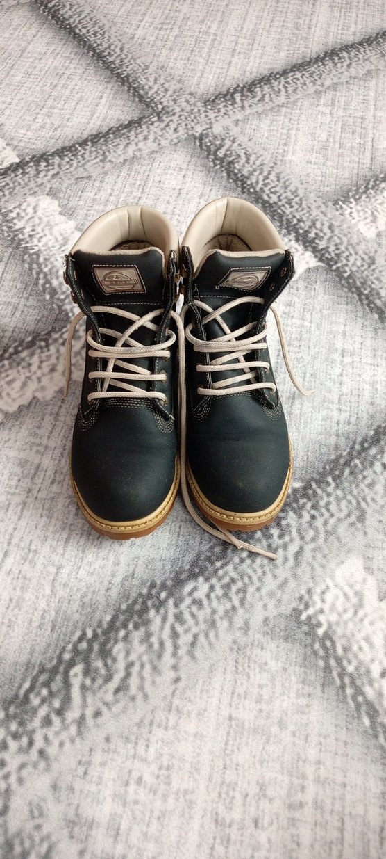 Gri Erkek Bot - Görsel 4