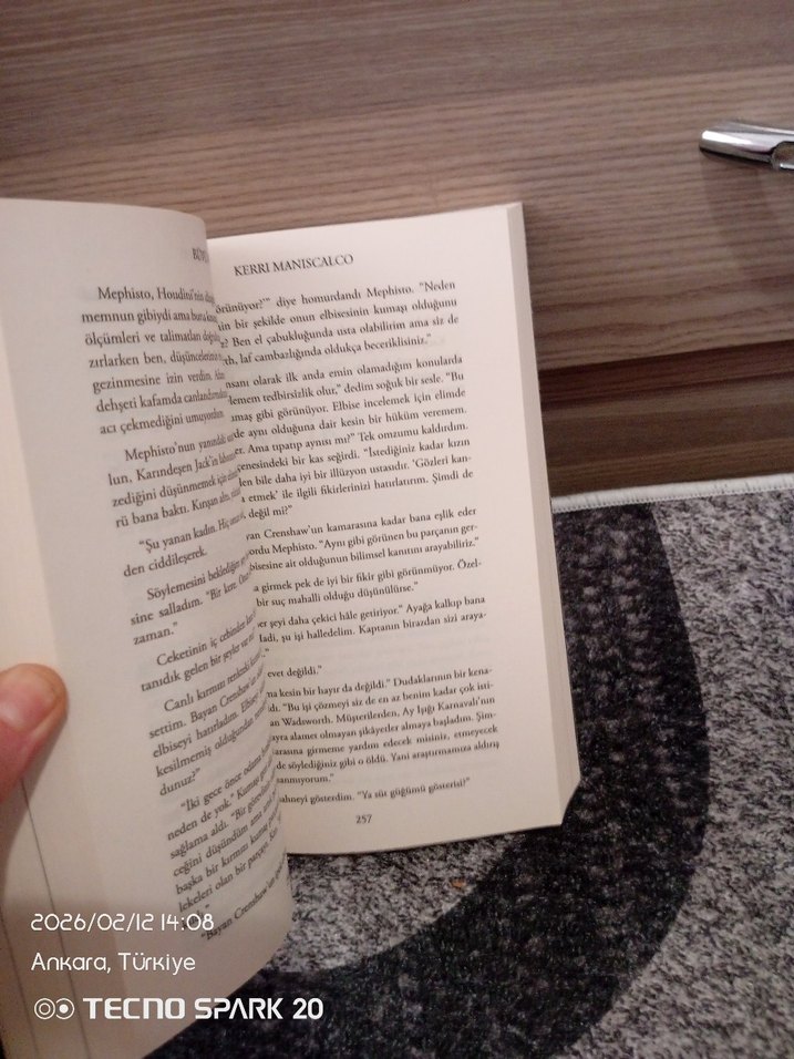 Büyü ve Kan - Kerri Maniscalco - Görsel 3