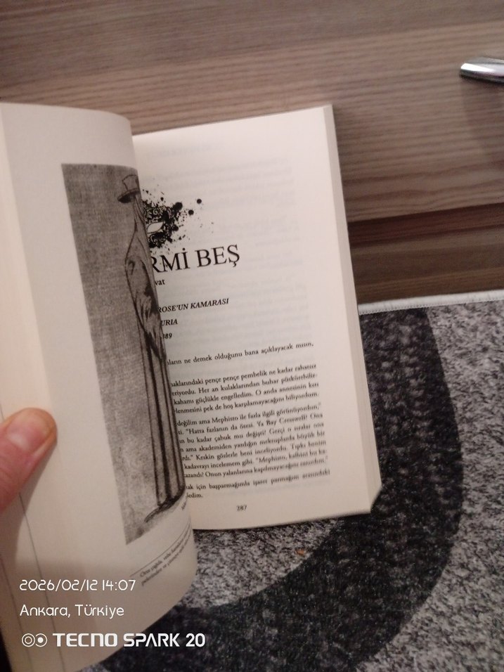 Büyü ve Kan - Kerri Maniscalco - Görsel 4