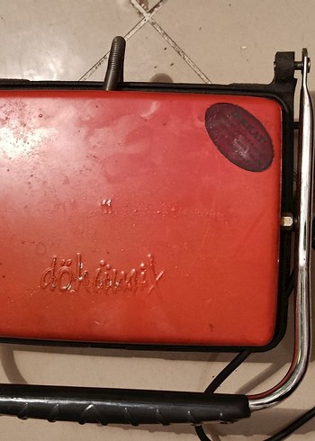 Kırmızı Dökümix Tost Makinesi