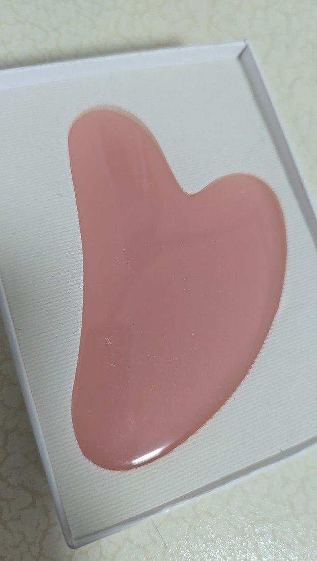 La Roche-Posay Pembe Gua Sha Yüz Masaj Taşı - Görsel 2