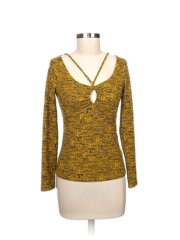 H&M Bluz %70 İndirimli.