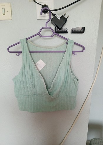 i V Yaka Keten Crop Top