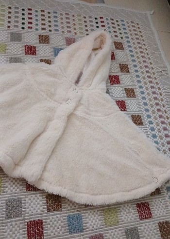 Kız Çocuk Beyaz Kürk Detaylı Kapüşonlu Panço - Görsel 2