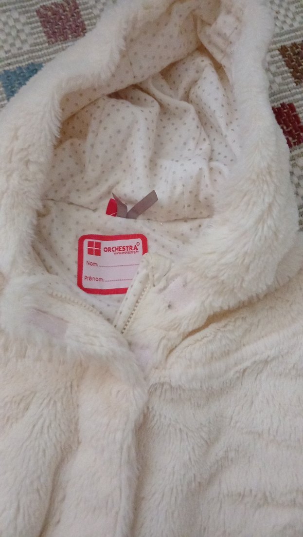 Kız Çocuk Beyaz Kürk Detaylı Kapüşonlu Panço - Görsel 3