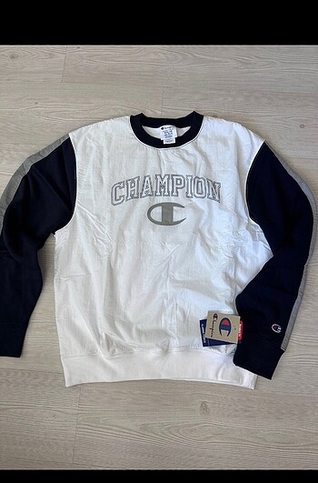 Champion Sweatshirt