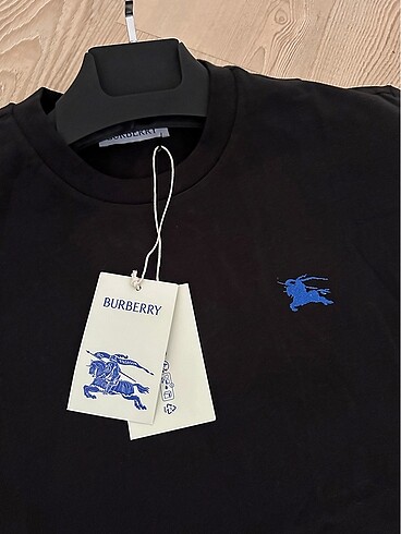 Burberry tshirt
