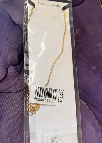 Yıldız Detaylı Altın Renk Kadın El Zinciri - Görsel 3