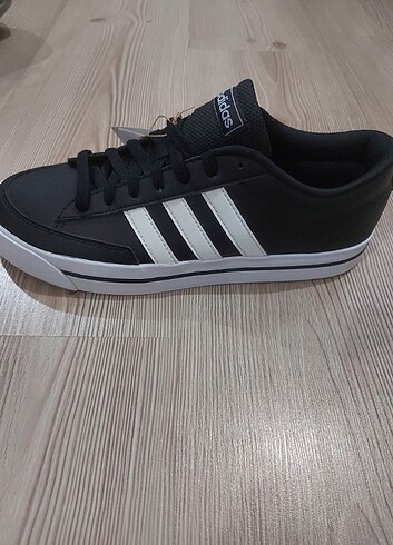 Adidas retrovulc 