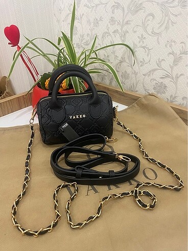 Vakko zincirli mini speedy çanta