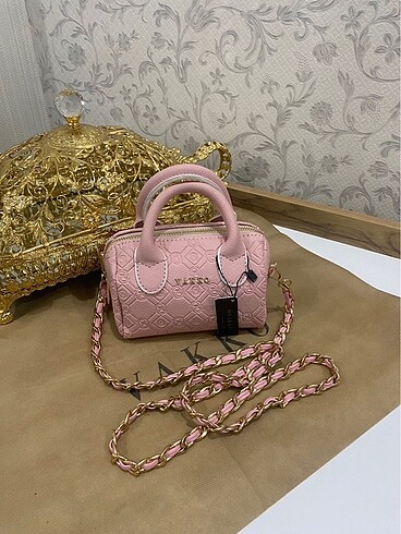 Vakko zincirli mini speedy çanta