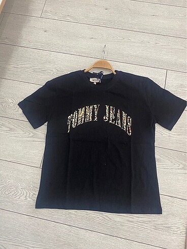 Tommy hilfiger siyah tişört