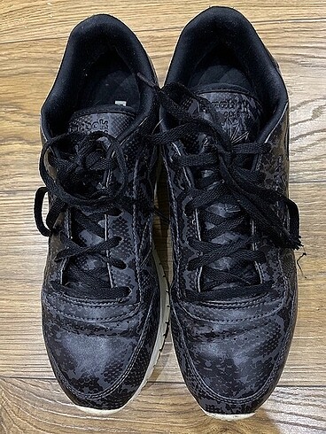 38 Beden siyah Renk Reebok original
